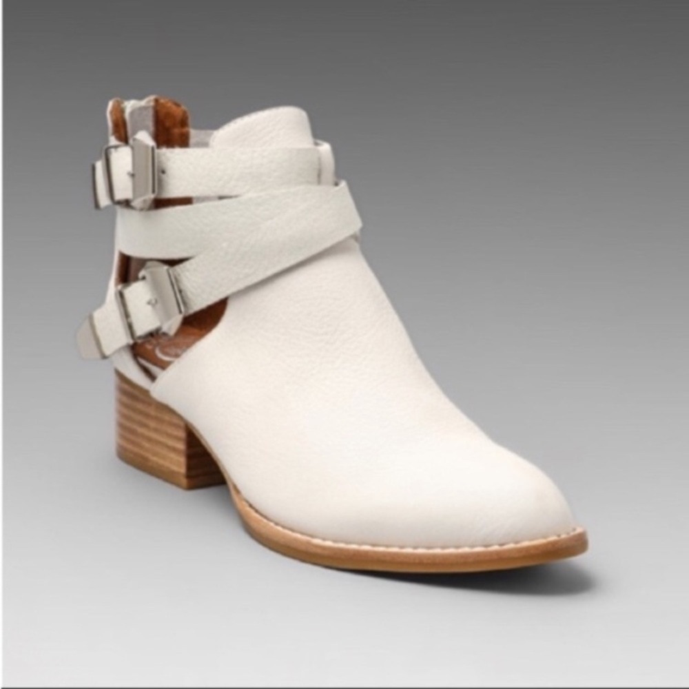Sz7 Jeffrey Campbell Everly Booties